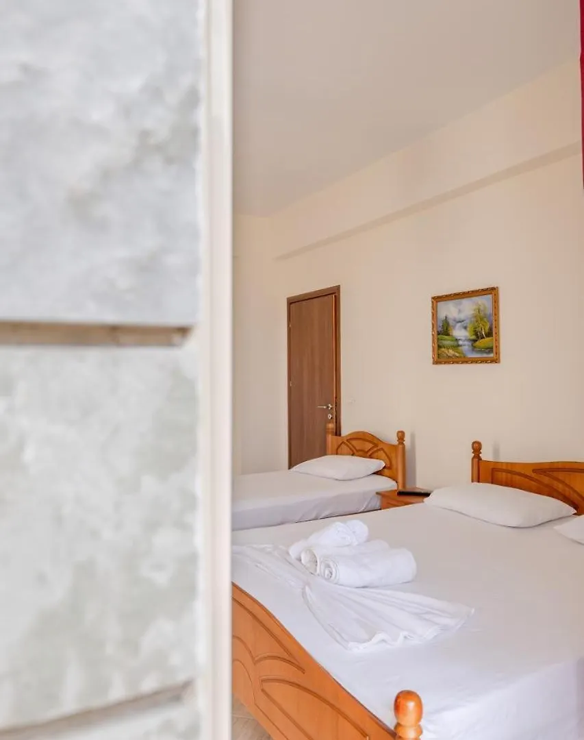 Vila Dhipali Sarandë 0*,