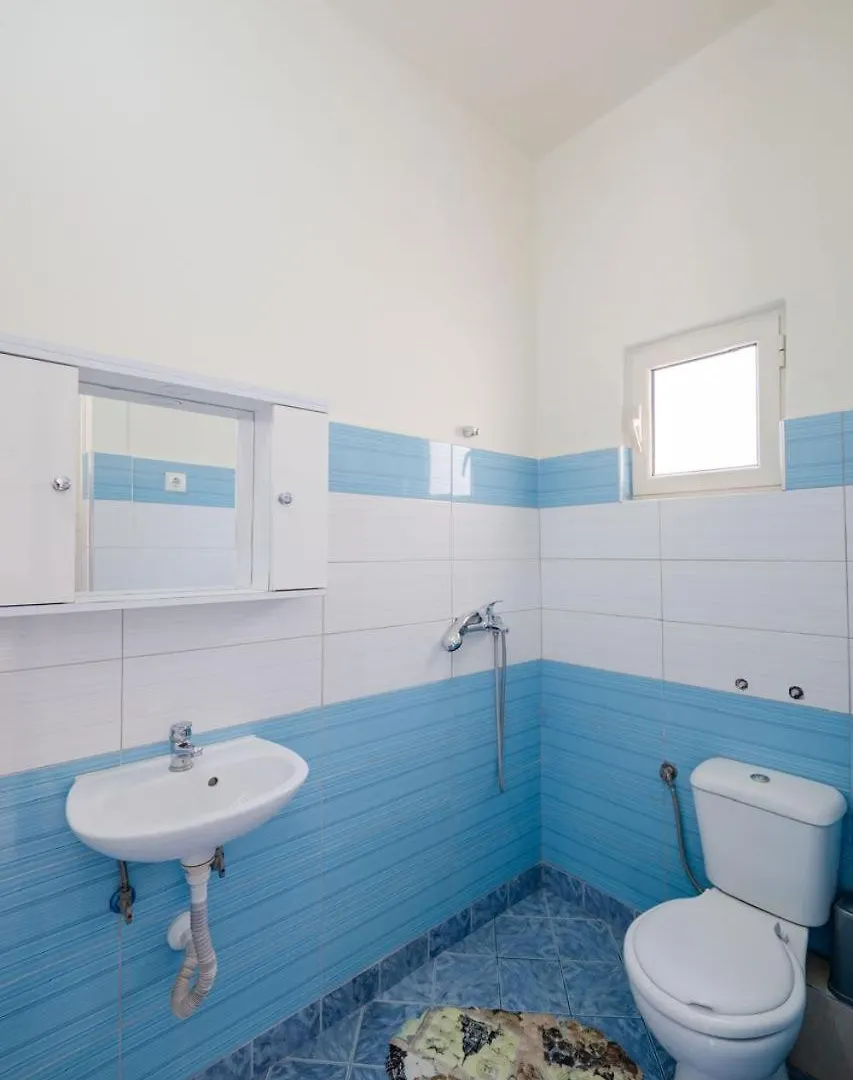 Vila Dhipali Sarandë 0*,