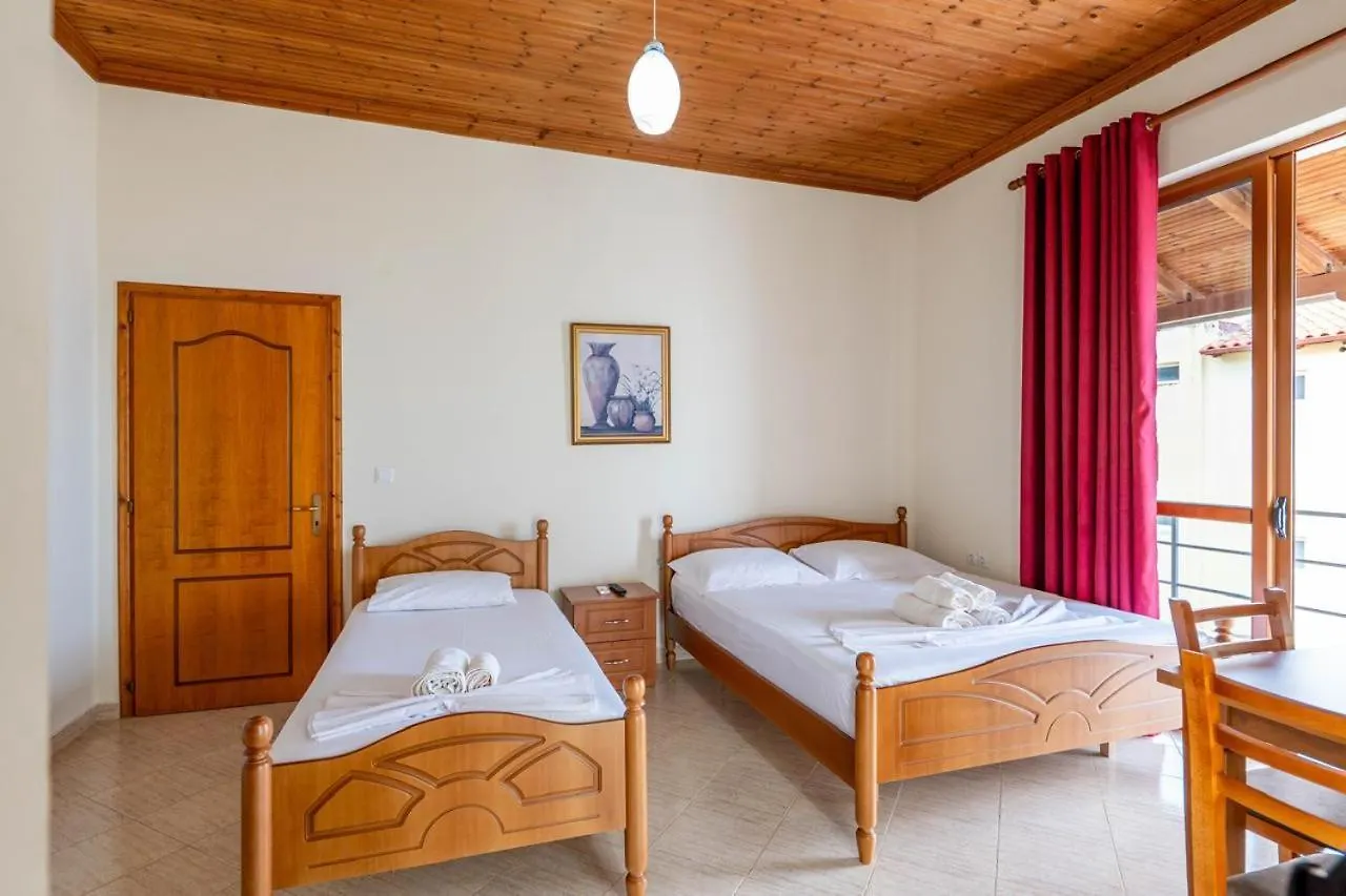 Vila Dhipali Sarandë