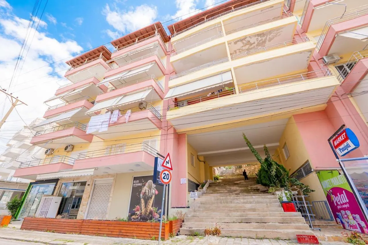 Vila Dhipali Sarandë 0*,