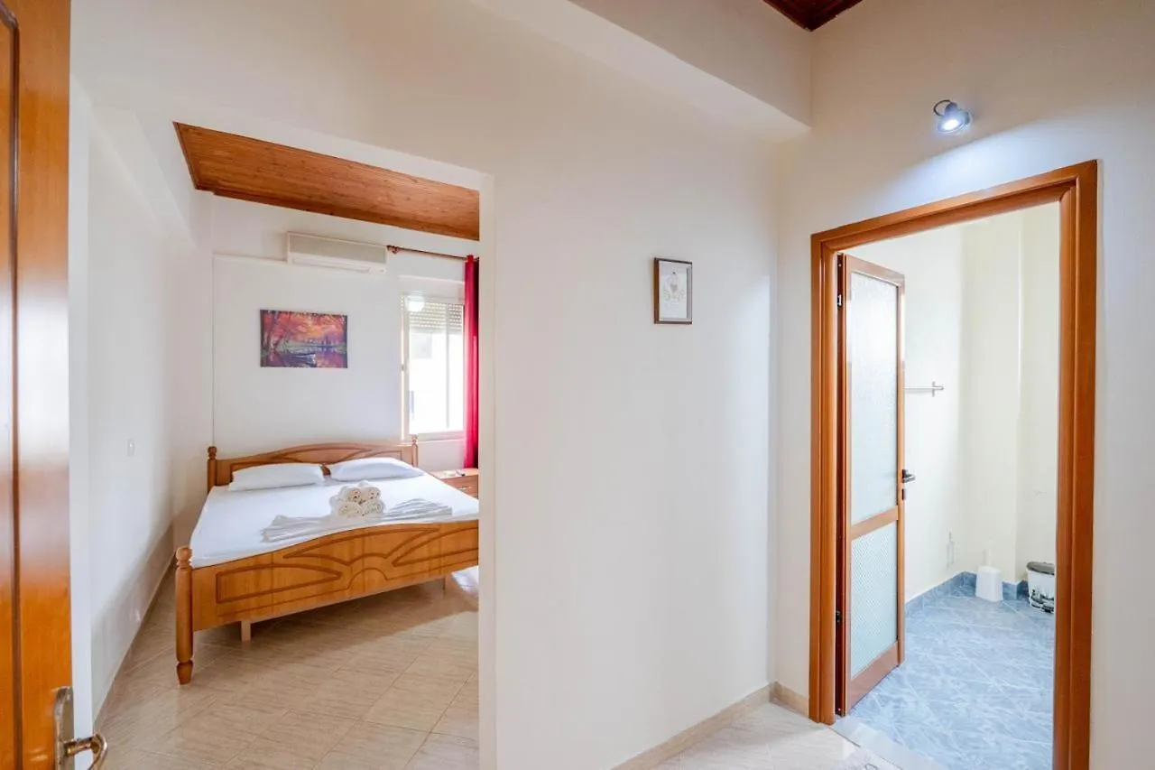 Vila Dhipali Sarandë ゲストハウス